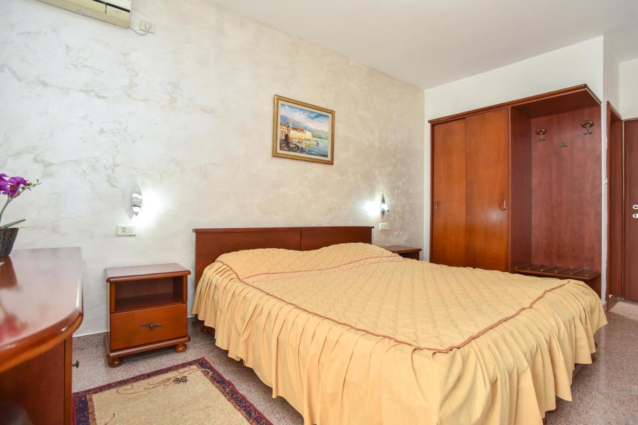 Hotel Suzana 부드바 외부 사진